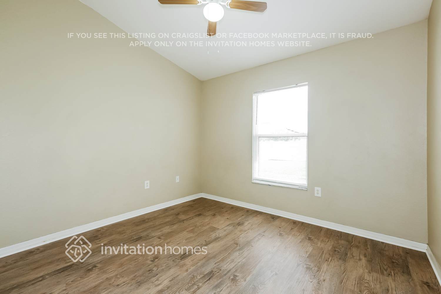 Building Photo - 8749 Pebblebrooke Way