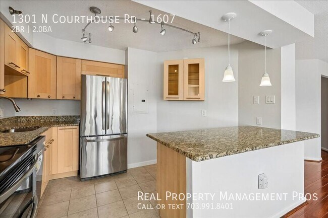 Building Photo - 1301 N Courthouse Rd