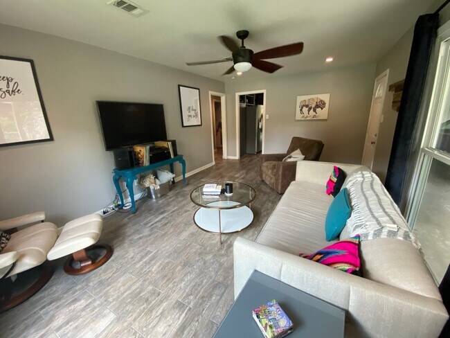 Building Photo - 1603 Briarcliff Blvd