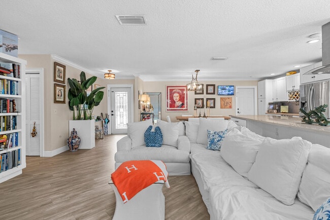 Building Photo - 15161 Collecting Canal Rd