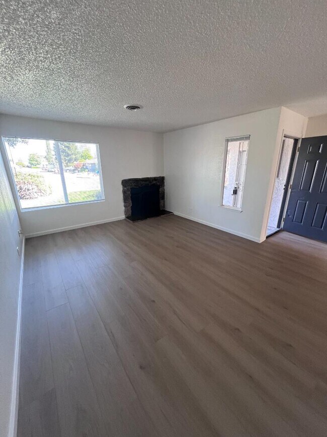 Building Photo - 1178 Forestwood Dr