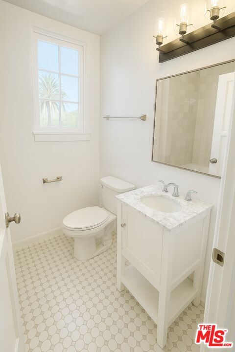 Building Photo - 1201 N Crescent Heights Blvd