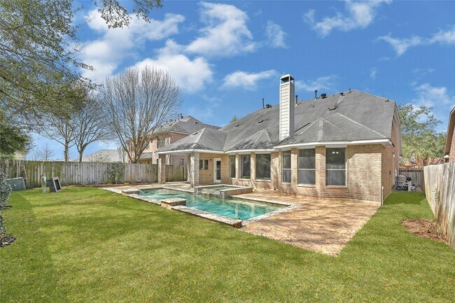 Building Photo - 21327 Pennshore Ln