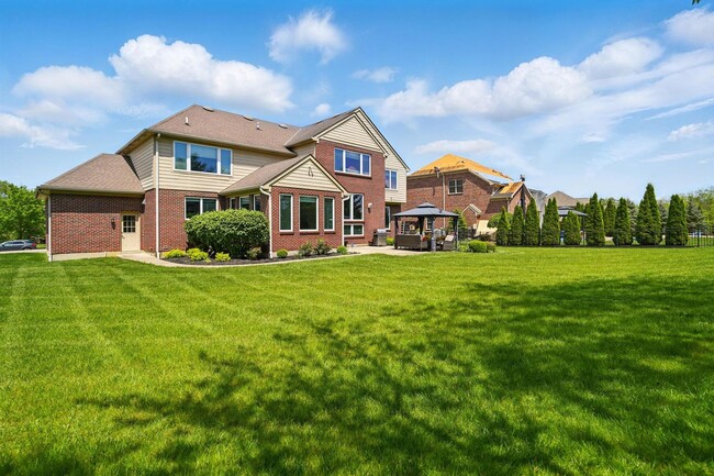 Building Photo - Five Bedroom House in Deerfield Township!