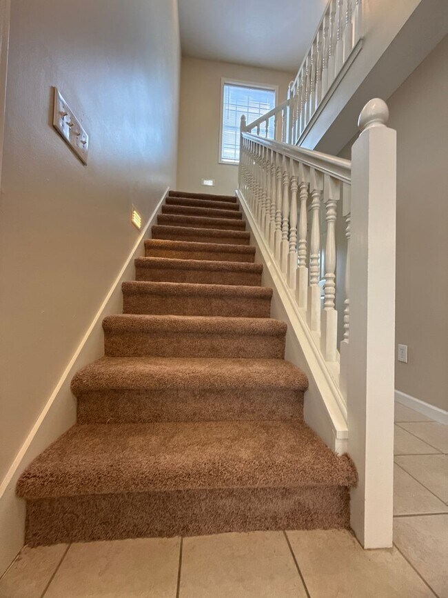 Building Photo - 3 BDRM TOWNHOUSE AVAILABLE JULY OR AUGUST 2026;  Rent $1,825