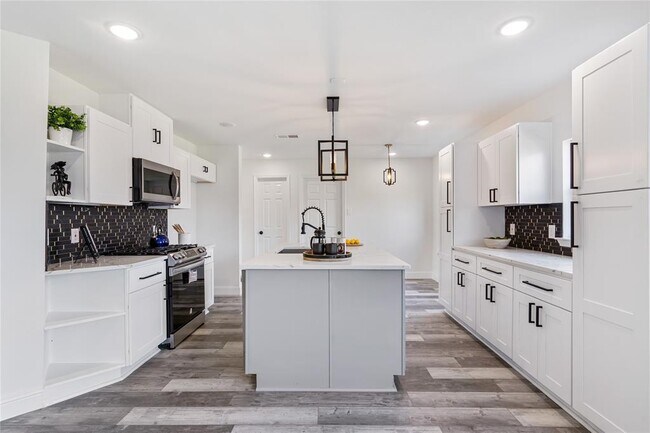 Building Photo - 7531 Leecast Ct