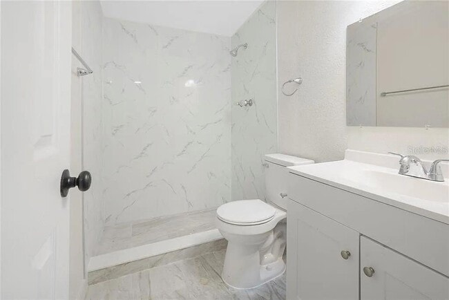 Building Photo - 6817 Larmon St