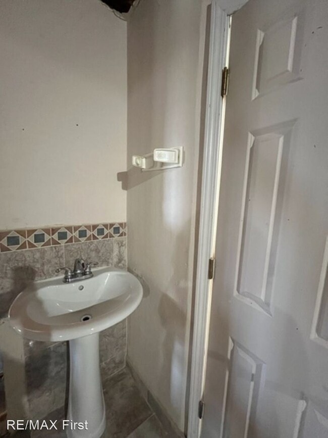 Building Photo - 3 br, 2.5 bath House - 3547 Peppermint Hil...