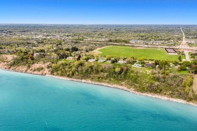 Building Photo - 12650 N Lake Shore Dr