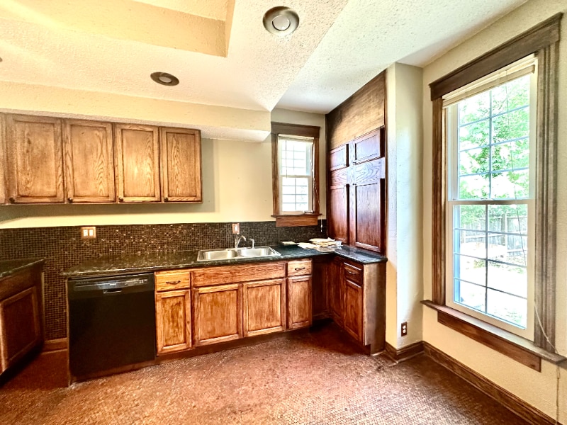 Building Photo - 1211 21st St