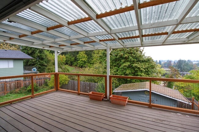 Building Photo - 970 Cascade Dr NW