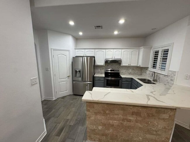 Building Photo - 2064 Lima Loop