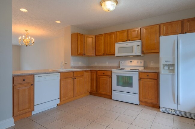 Building Photo - Available for the 2026-2027 lease term.