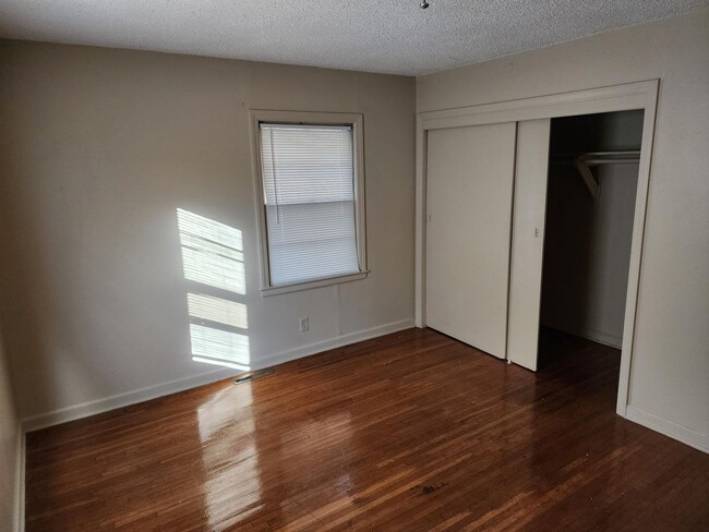 Building Photo - 626 S Edgemoor Dr