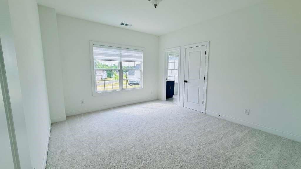 Building Photo - 2935 Ferncliff St