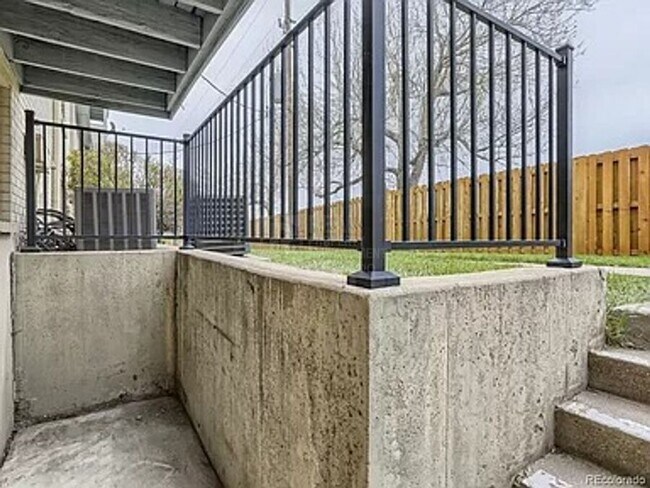 Building Photo - 9110 E Girard Ave