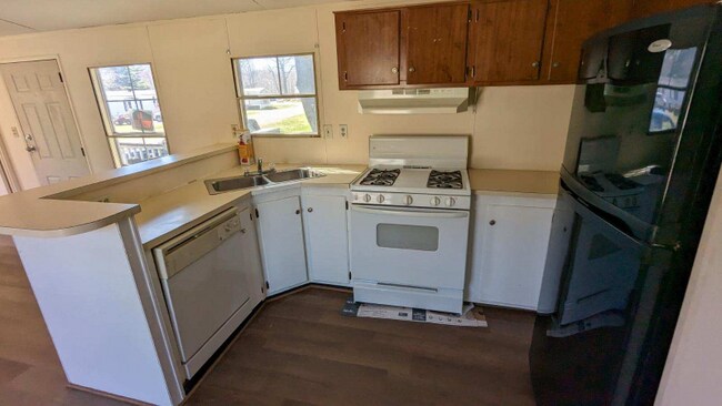 Building Photo - 9 Boulder Dr