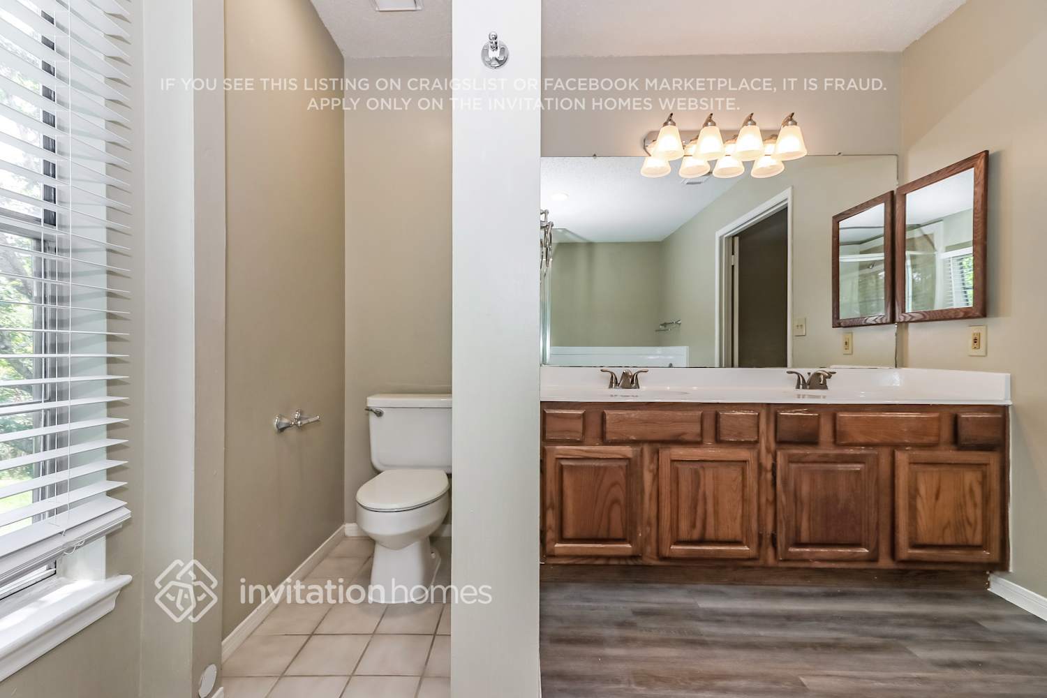 Building Photo - 16011 Sweetwater Creek Dr