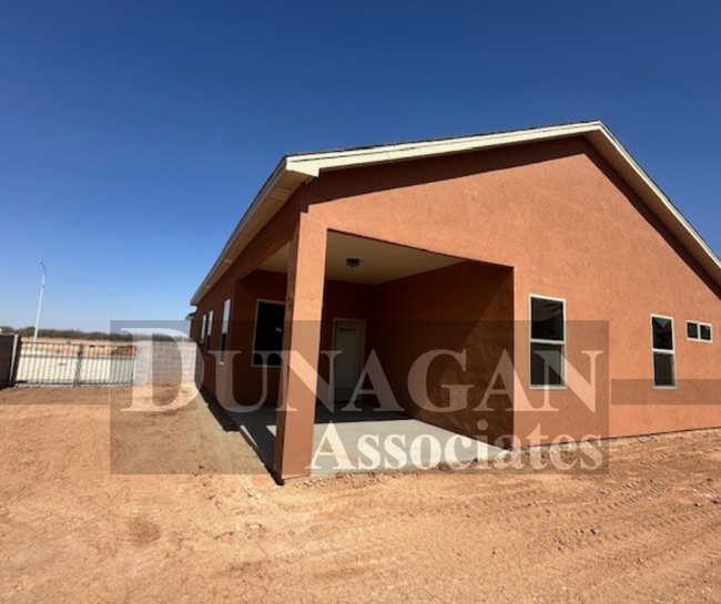 Building Photo - The Luke floor plan 3 Bedroom 2 bath Water...