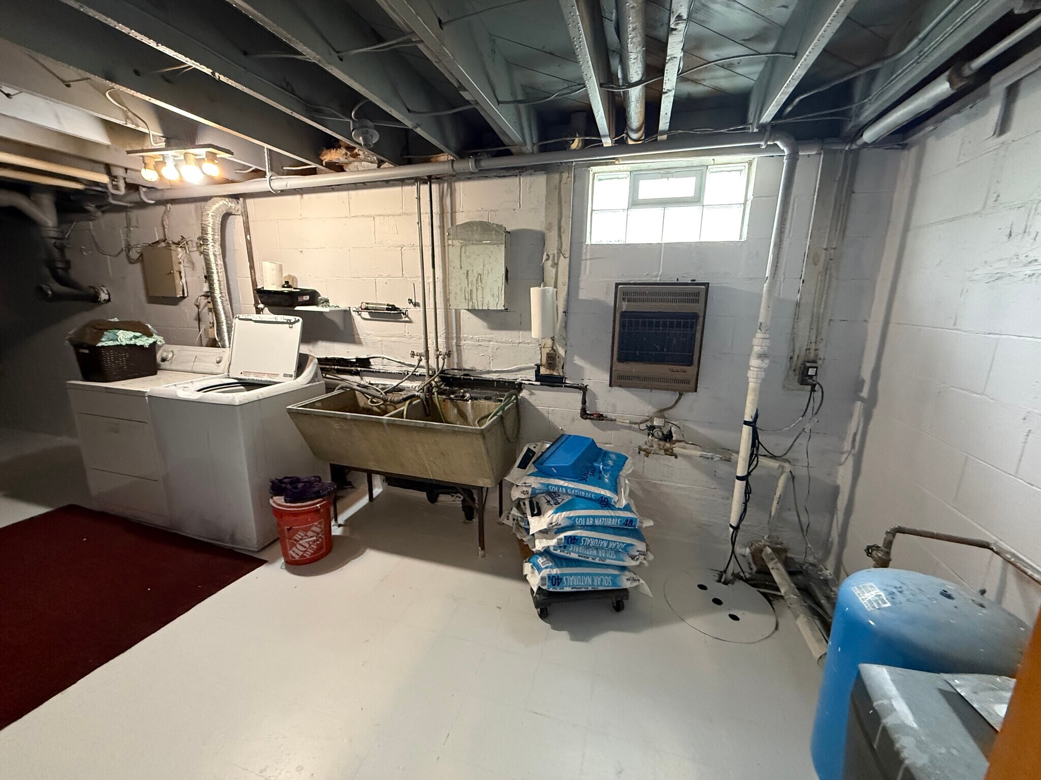 Building Photo - 32275 Center St