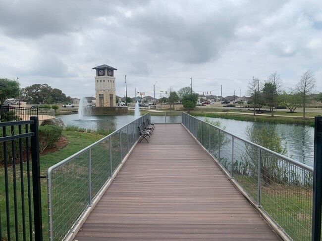 Building Photo - **APPLICATION RECEIVED** *MOVE IN SPECIAL* Stunning 4/2 Home With Access To Pool, Trails & 24-Hou...