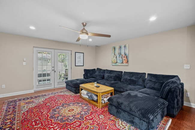 Building Photo - Spacious 4-Bedroom, 2.5-Bath Home E Duffy
