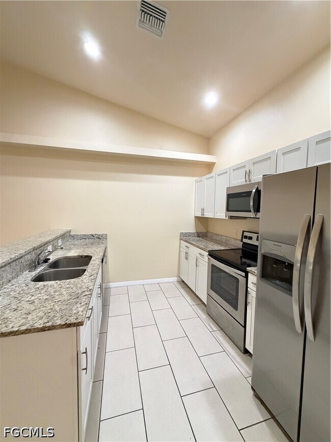 Building Photo - 1622 SW 33rd St
