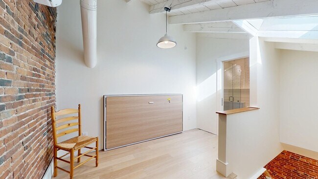 Building Photo - 1 Liberty St