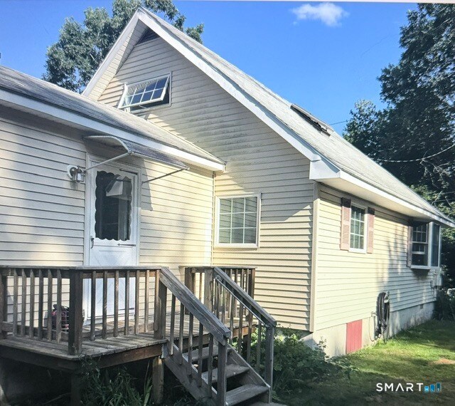 Building Photo - 33 Maple St
