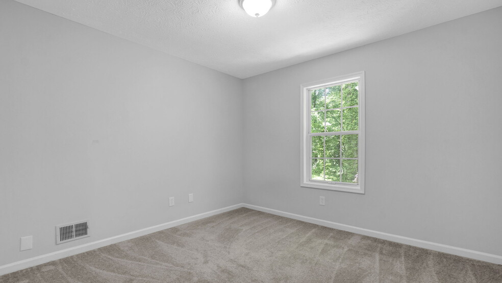 Building Photo - 4433 Coopers Creek Dr SE