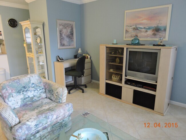 Building Photo - 311 Parkside Dr