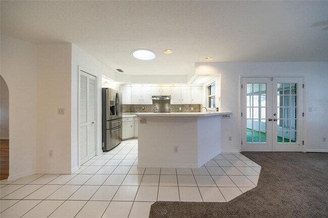 Building Photo - 923 Sand Crest Dr