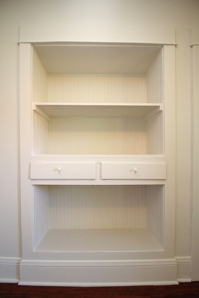 Building Photo - kerby01