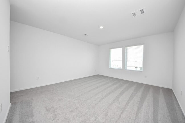 Building Photo - 10410 Birds Nest Dr