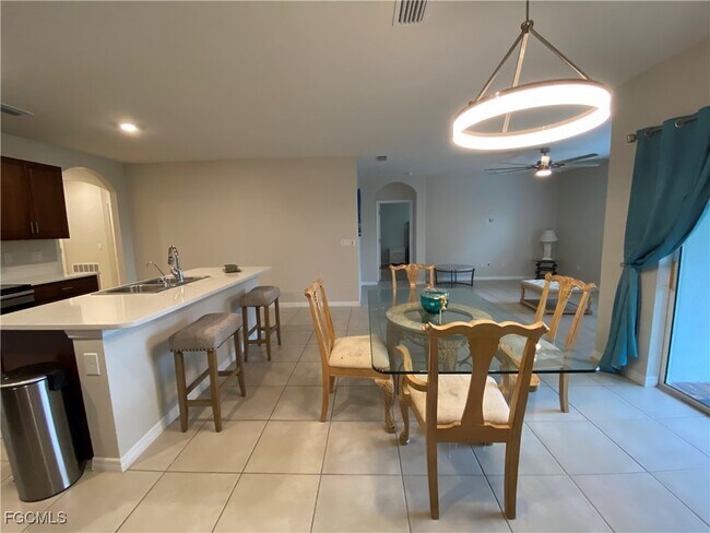 Building Photo - 2507 NW 20th Terrace