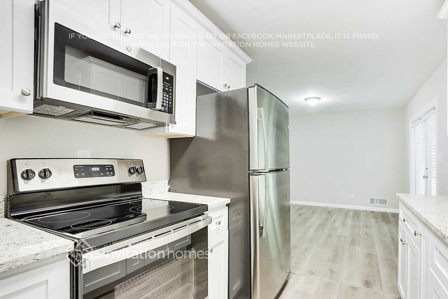 Building Photo - 2369 Brentford Pl