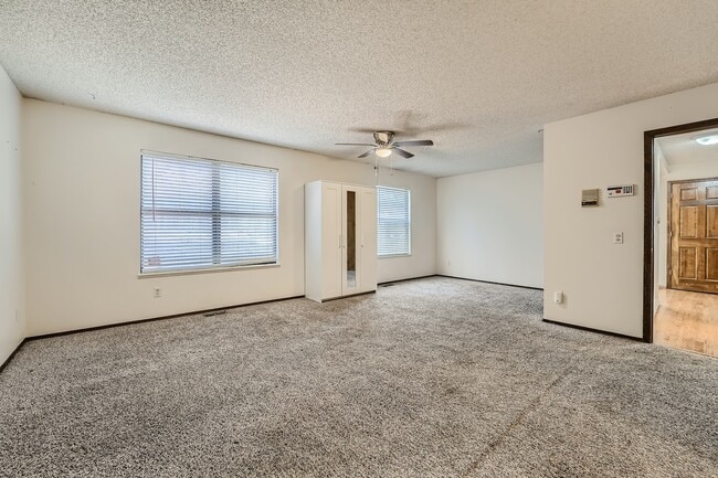 Building Photo - 6367 S Emporia Cir