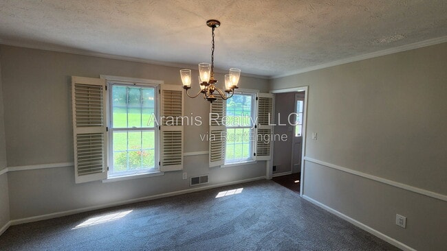 Building Photo - 829 Bradford Ct SW