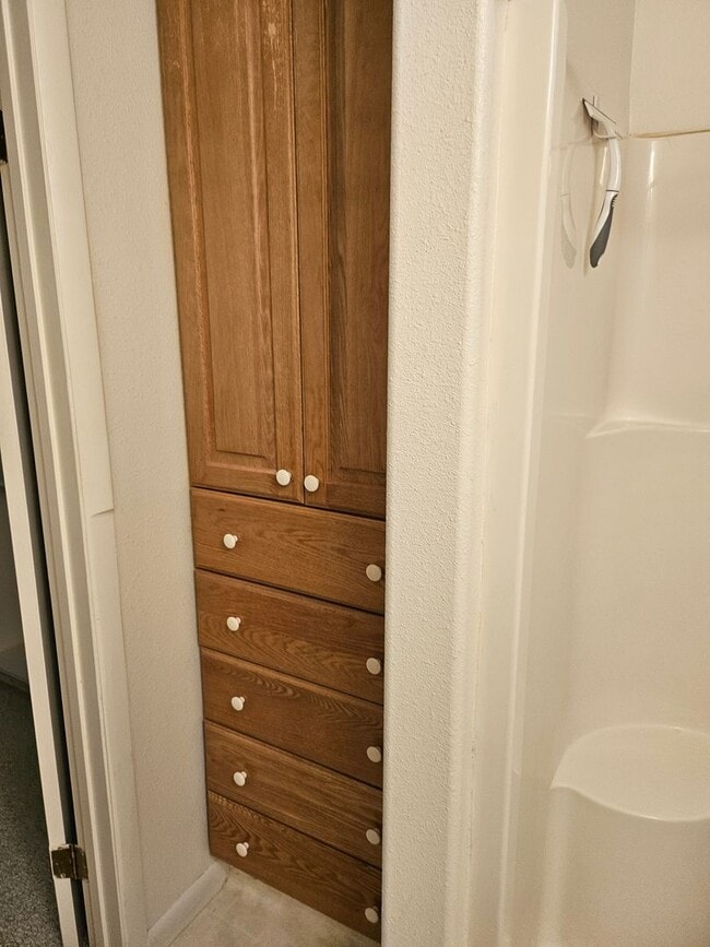 Building Photo - 837 W 30 S St