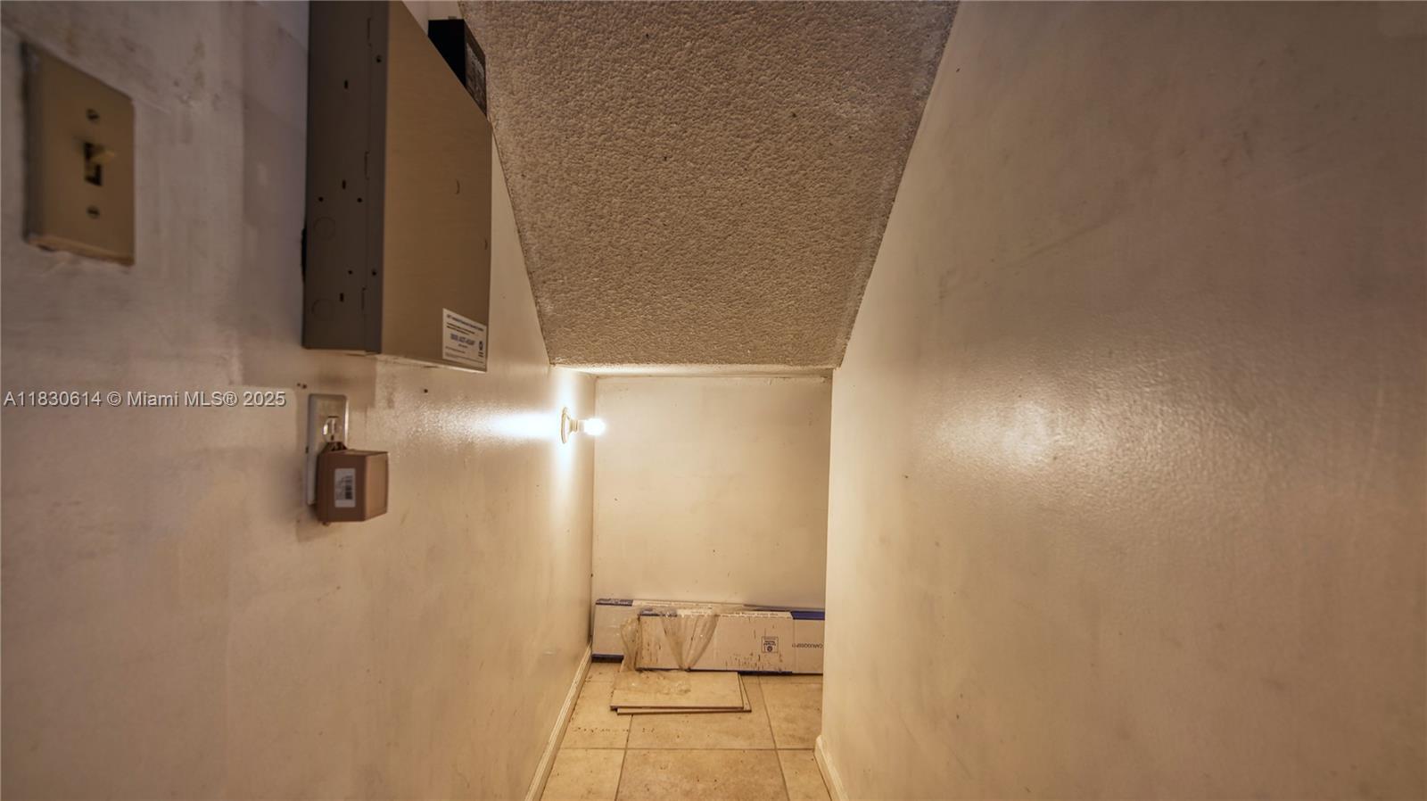 Building Photo - 11101 SW 15th Mnr