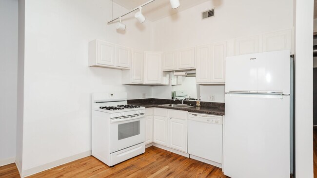 Building Photo - 1846 S Loomis St