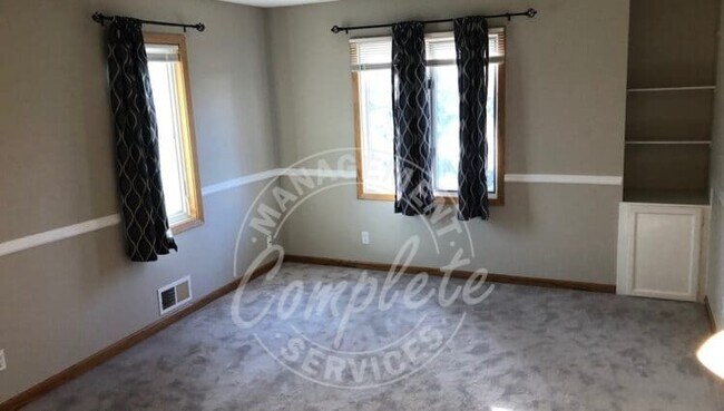 Building Photo - 4710 Osage Pt