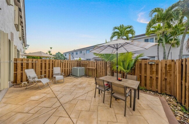 Building Photo - 5625 NW 112th Path