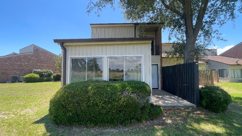 Building Photo - 4732 Huron Dr