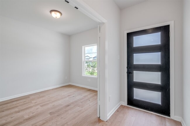 Building Photo - 32315 Clouser Minnou Ct