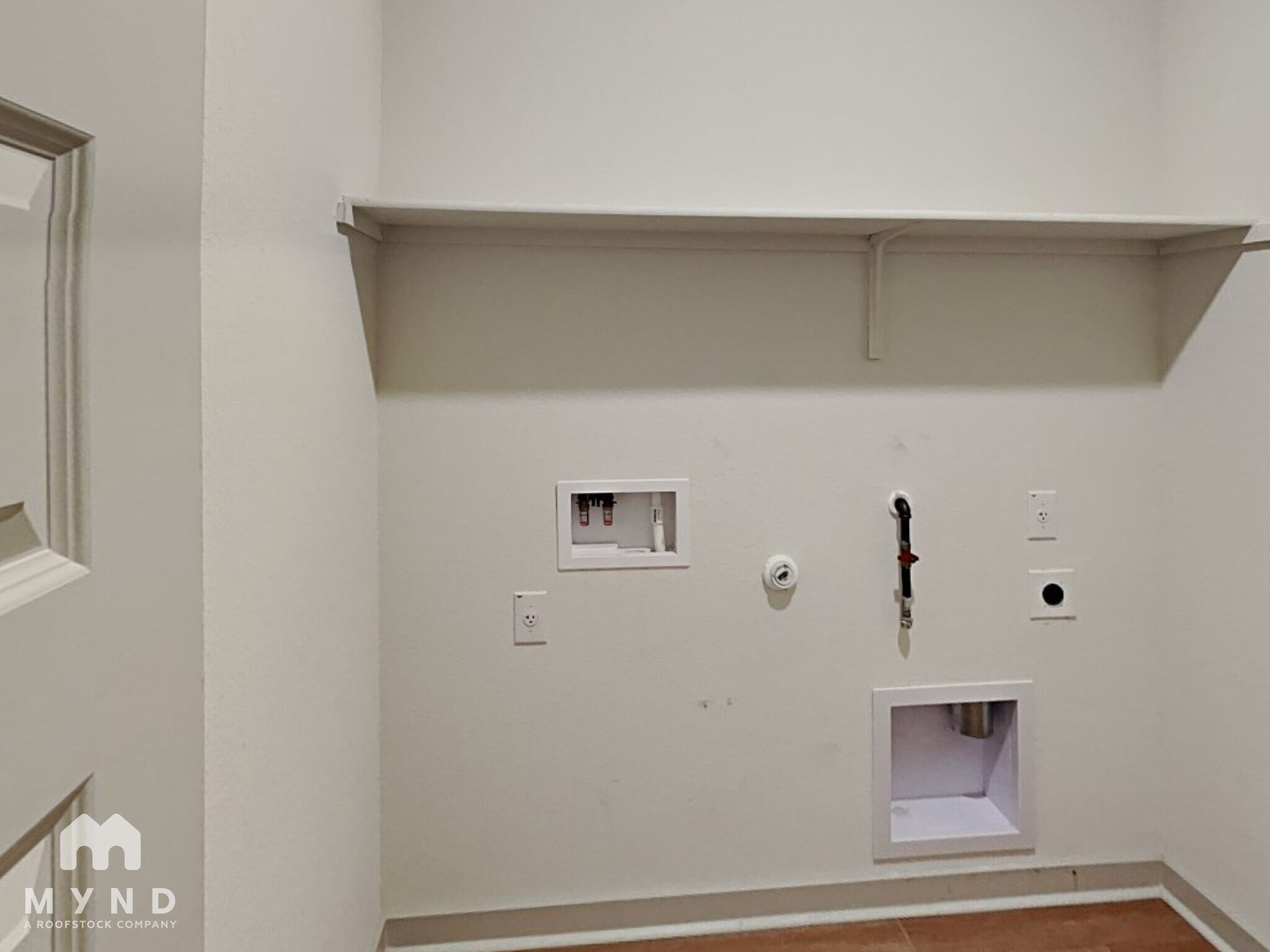 Building Photo - 10713 Fulton Ave