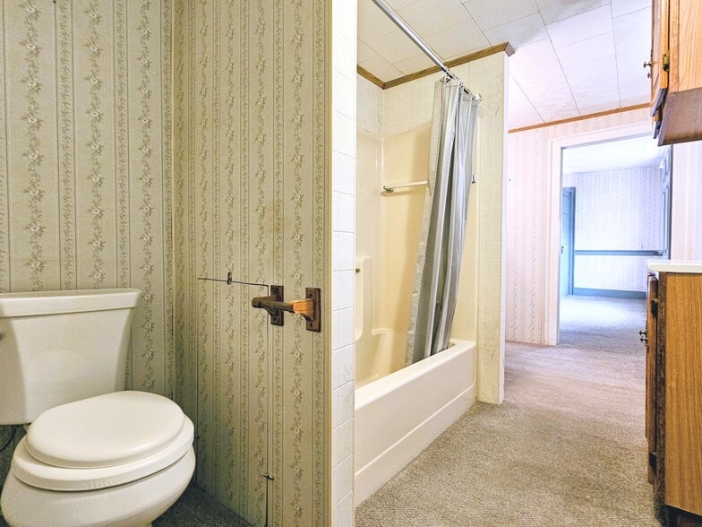 Building Photo - 453 Fruitville Pike