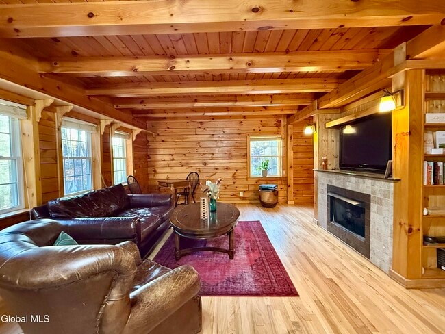 Building Photo - 7 McGowan Way