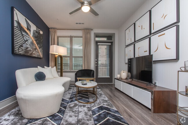 1BR, 1BA - 708SF - Adley City Springs