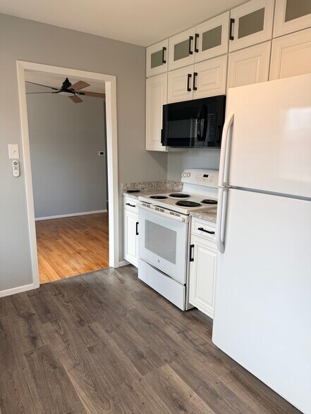 Building Photo - 6898 Newman Street